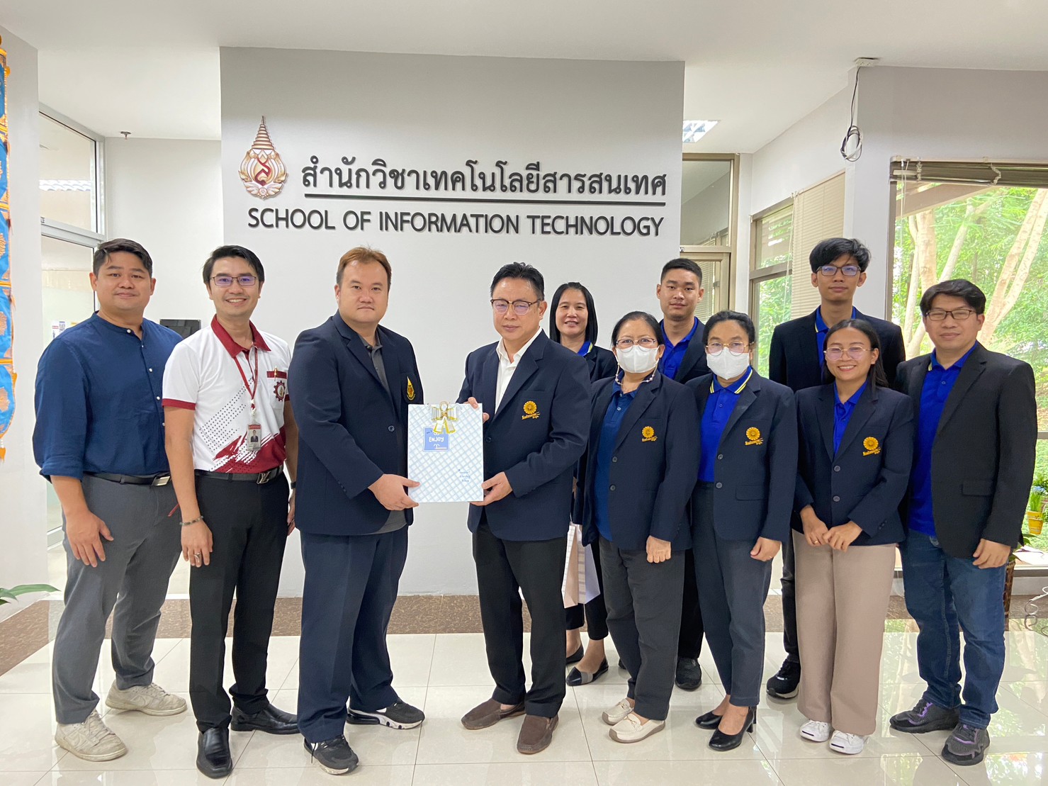 สำนักวิชา IT ต้อนรับคณะครูโรงเรียนจักรคำคณาทร จังหวัดลำพูน ในการเข้าศึกษาดูงานหลักสูตร