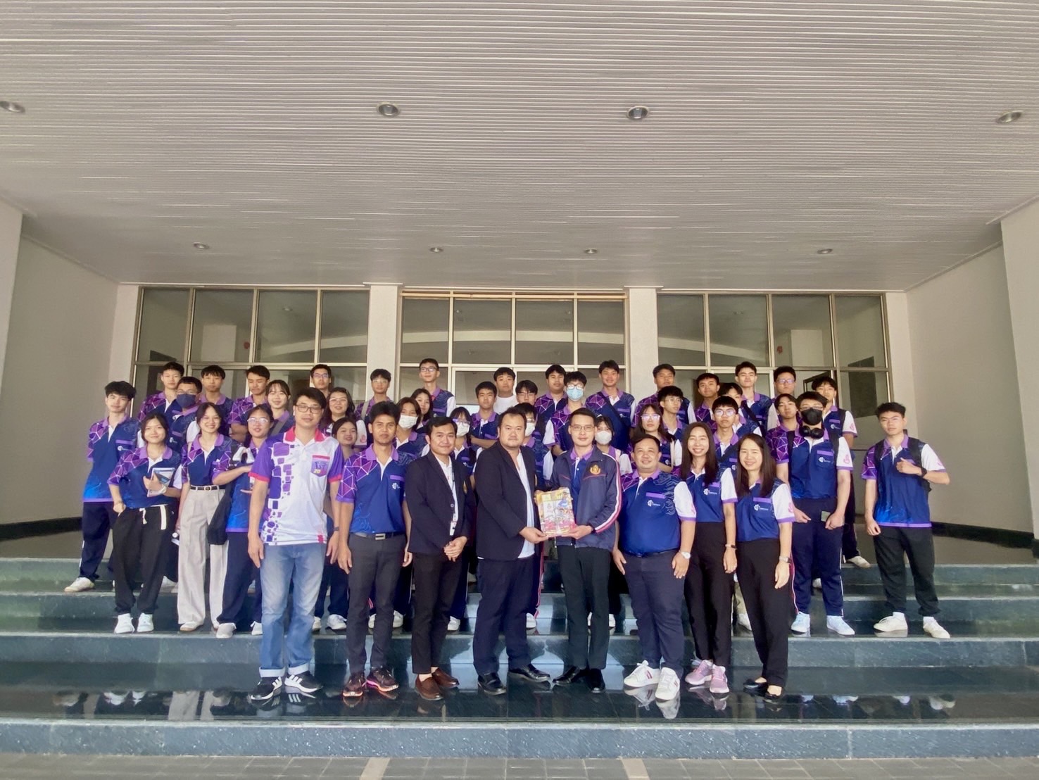 สำนักวิชาเทคโนโลยีสารสนเทศ ร่วมต้อนรับคณะครูและนักเรียนโรงเรียนยุพราชวิทยาลัย จังหวัดเชียงใหม่