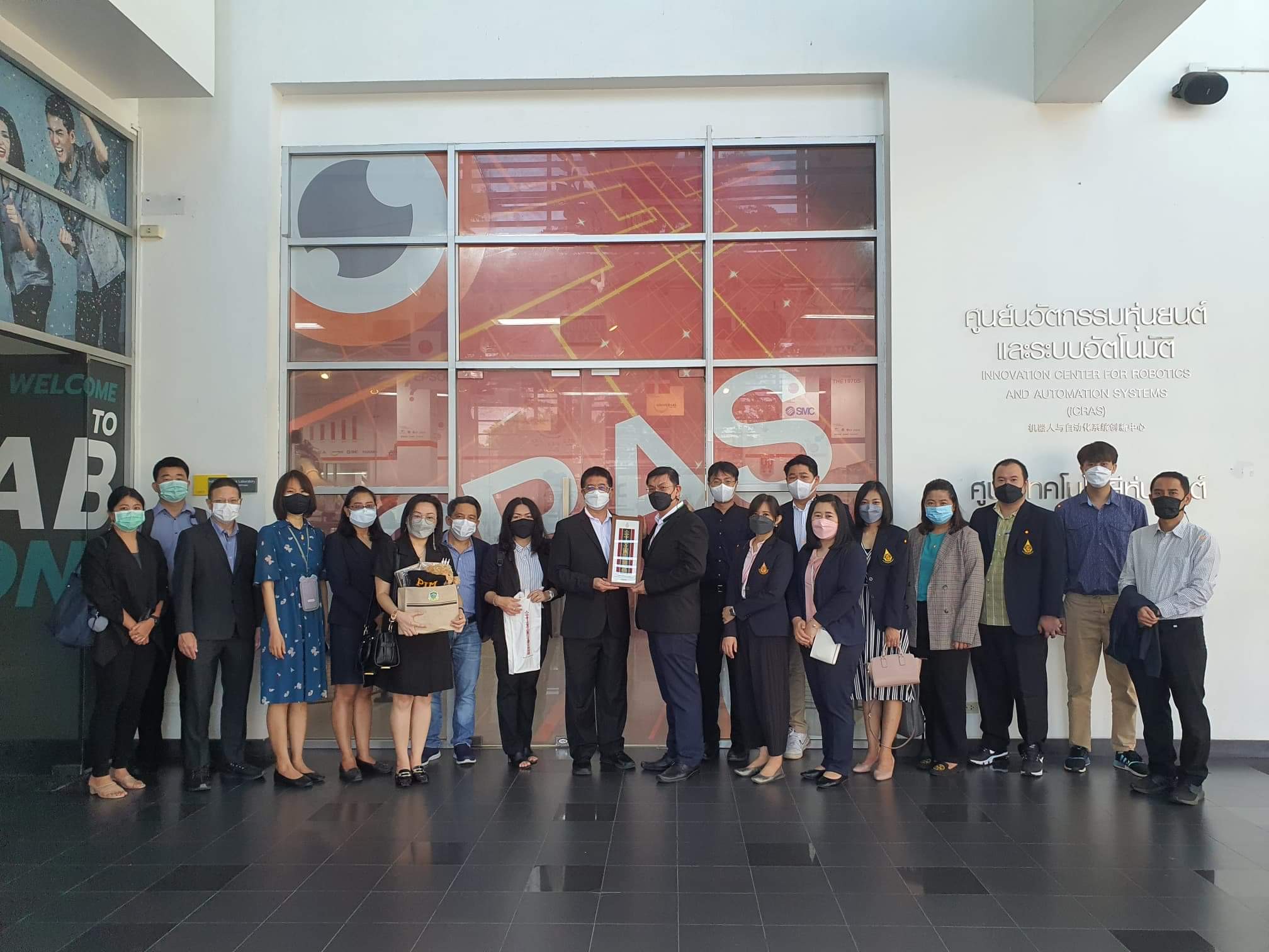 สำนักวิชาเทคโนโลยีสารสนเทศสร้างความร่วมมือกับ คณะวิศวกรรมศาสตร์และเทคโนโลยี สถาบันการจัดการปัญญาภิวัฒน์ ในด้านการบริหารจัดการหลักสูตร และ การสร้างความร่วมมือด้านการวิจัย